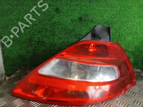 right-taillight-renault-megane-ii-bm01_-cm01_-2001-2002-2003-2004-2005-2006-2007-2008-2009-2010-2011-2012-32167613 main image