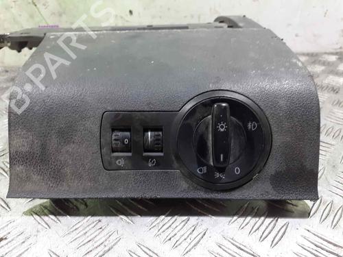 Used Headlight switch VW CADDY III MPV (2KB, 2KJ, 2CB, 2CJ) 1.9 TDI (75 hp) 10370249