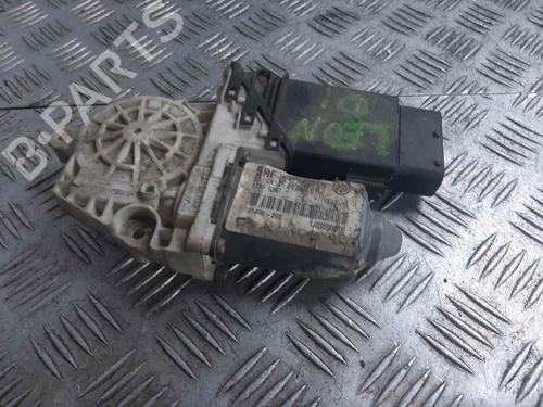 Rudehejsemotor forskærm venstre SEAT LEON (1M1) [1999-2006]  10811428