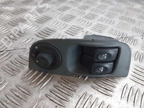 Used Left front window switch RENAULT MEGANE I Classic (LA0/1_) 1.6 e (LA0F, LA0S) (90 hp) 5647659
