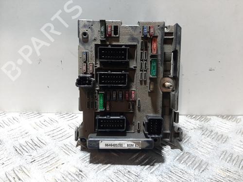 Zekeringkast PEUGEOT 307 Break (3E) 2.0 HDI 90 (90 hp) 30759728
