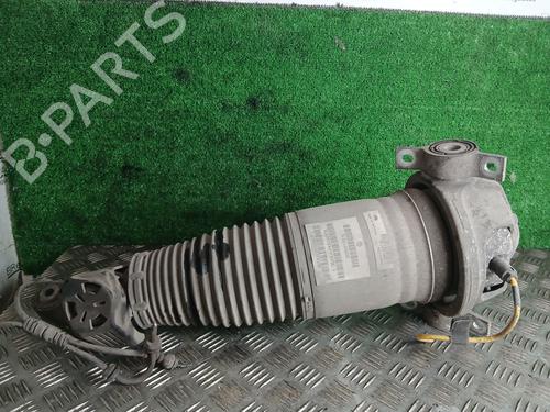 Used Right rear shock absorber Right rear shock absorber VW TOUAREG (7LA, 7L6, 7L7) 5.0 V10 TDI (313 hp) 33293760 33293760