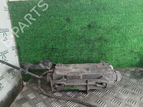 Used Electric handbrake RENAULT SCÉNIC II (JM0/1_) [2003-2010]  31947049
