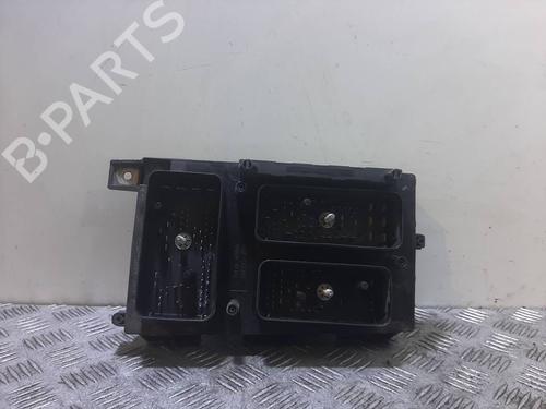 Used Fuse box Fuse box 38957526 38957526
