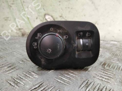 Used Headlight switch SEAT ALTEA (5P1) 1.9 TDI (105 hp) 19330259