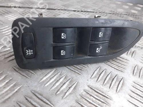 Used Left front window switch RENAULT LAGUNA II (BG0/1_) [2001-2007]  6009734
