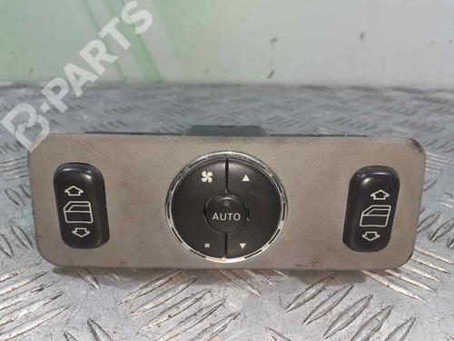 Used Right rear window switch Right rear window switch MERCEDES-BENZ M-CLASS (W163) ML 270 CDI (163.113) (163 hp) 7922026 7922026