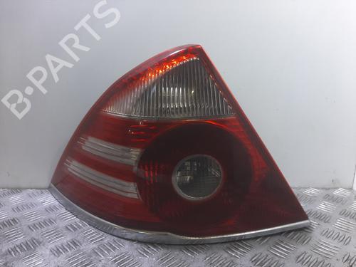 Used Left taillight Left taillight FORD MONDEO III Saloon (B4Y) 2.0 16V DI / TDDi / TDCi (90 hp) 33235035 33235035