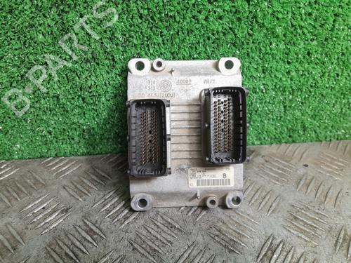 Calculateur moteur (ecu) FIAT STILO (192_) 1.4 16V (192AXH1B, 192BXH1B) (95 hp) 33026533