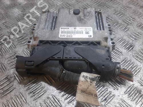 Centralita motor OPEL ZAFIRA / ZAFIRA FAMILY B (A05) [2005-2019]  14934499