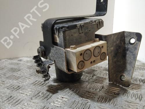 Used ABS pump HYUNDAI SANTA FÉ I (SM) 2.0 CRDi (113 hp) 29937834