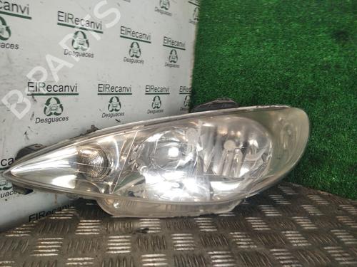 Venstre forlygte PEUGEOT 206 Hatchback (2A/C) 1.4 LPG (75 hp) 28579361