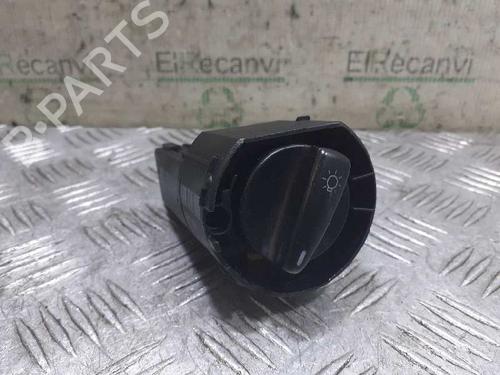 Used Headlight switch VW GOLF IV (1J1) 1.6 16V (105 hp) 5157236