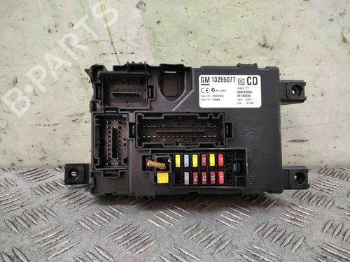 Used Fuse box OPEL CORSA D (S07) 1.3 CDTI (L08, L68) (75 hp) 19431298
