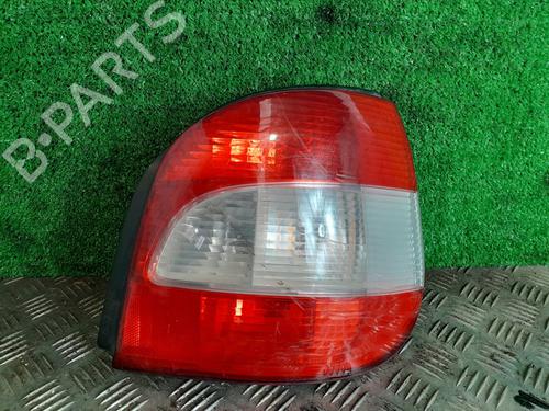 Feu arrière droit RENAULT SCÉNIC I MPV (JA0/1_, FA0_) 1.9 dTi (JA1U) (80 hp) 31307653
