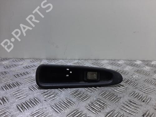Used Right front window switch VOLVO S40 I (644) 1.8 (115 hp) 30682699