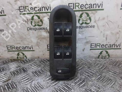 Used Left front window switch RENAULT SCÉNIC II (JM0/1_) [2003-2010]  15188417