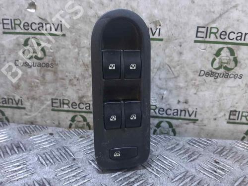 Used Left front window switch RENAULT MEGANE II (BM0/1_, CM0/1_) 1.6 16V (BM0C, CM0C) (113 hp) 17534852