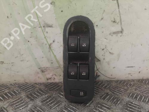 Used Left front window switch RENAULT MEGANE II (BM0/1_, CM0/1_) 1.9 dCi (BM0G, CM0G) (120 hp) 17949784