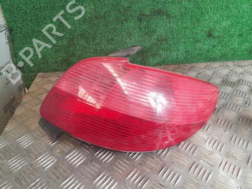 Feu arrière droit PEUGEOT 206 Hatchback (2A/C) 1.4 LPG (75 hp) 27616965