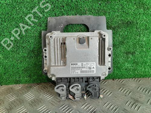 Used Engine control unit (ECU) PEUGEOT PARTNER Box Body/MPV [2008-2025]  25471930