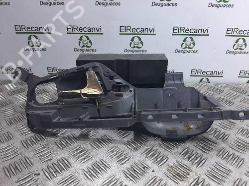 Used Front right interior door handle SEAT CORDOBA (6K2) [1999-2002]  6137165