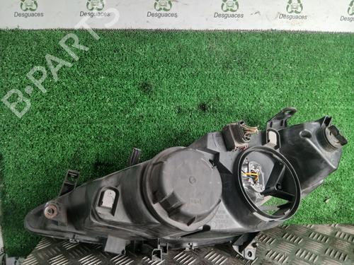 Right headlight PEUGEOT 307 (3A/C) 2.0 HDi 90 | BP32423578C29