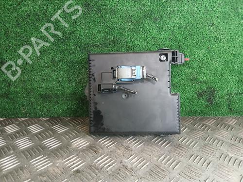 Boîte à Fusibles Boîte à Fusibles VOLVO XC90 I (275) D5 AWD (163 hp) 34252721 34252721