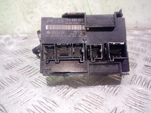 Used Electronic module VW TOURAN (1T1, 1T2) [2003-2011]  9717451