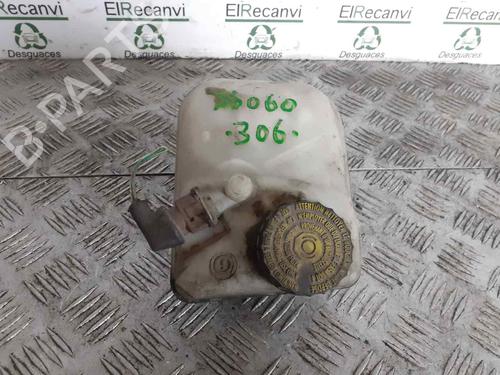 Used Brake master cylinder PEUGEOT 306 Hatchback (7A, 7C, N3, N5) 2.0 HDI 90 (90 hp) 12569858