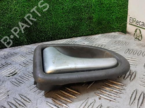 Venstre fortil invendig håndtag RENAULT CLIO II (BB_, CB_) [1998-2016]  26402043