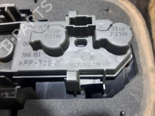 Right taillight VW GOLF IV (1J1) 1.6 | BP25717786C35