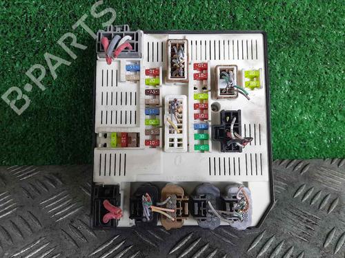 Used Fuse box RENAULT MEGANE III Hatchback (BZ0/1_, B3_) 1.6 16V (BZ0H) (101 hp) 22221527