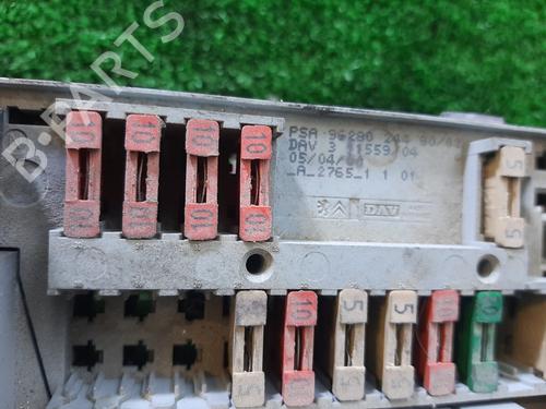 Fuse box PEUGEOT 206 Hatchback (2A/C) 1.9 D | BP27391948E1