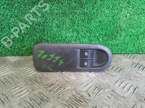 Interrupteur de vitre avant gauche RENAULT MEGANE II (BM0/1_, CM0/1_) [2001-2012]  21536995