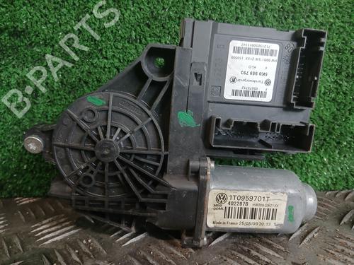 Moteur de lève-vitre avant gauche SKODA OCTAVIA III (5E3, NL3, NR3) 1.6 TDI (105 hp) 31979406