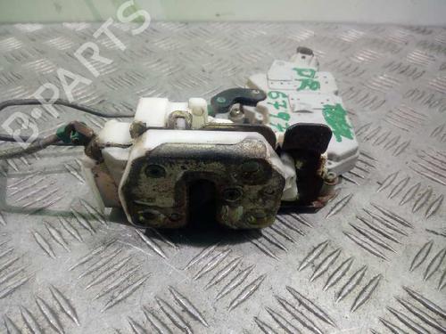 Højre fortil lås NISSAN PRIMERA (P11) 2.0 TD (90 hp) 6437027