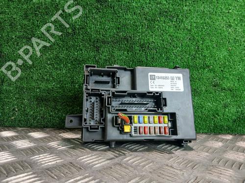 Used Fuse box Fuse box OPEL MERIVA B MPV (S10) 1.6 CDTI (75) (110 hp) 34239604 34239604