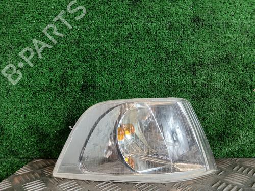 Blinklys fortil højre Blinklys fortil højre VOLVO V40 Estate (645) 1.8 i (125 hp) 34471732 34471732