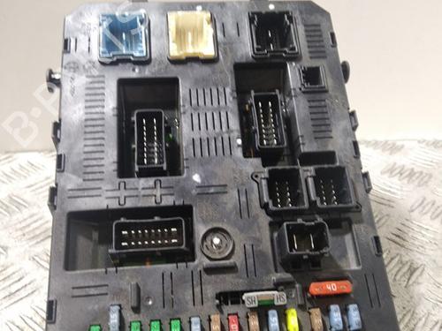 Used Fuse box CITROËN C5 II (RC_) [2004-2008]  30083010