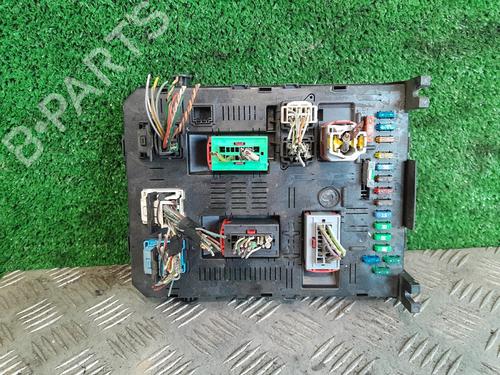 Used Fuse box CITROËN C4 I (LC_) [2004-2014]  25608773