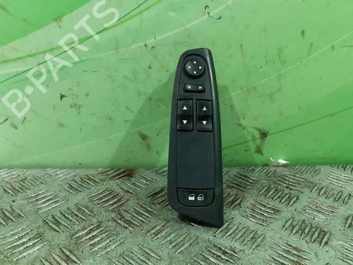Fensterheberschalter links vorne für FIAT STILO (192_) 1.9 JTD (192_XE1A) (115 hp) 13307073