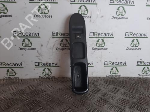 Mando elevalunas delantera derecho PEUGEOT 307 SW (3H) 2.0 16V (140 hp) 12548693