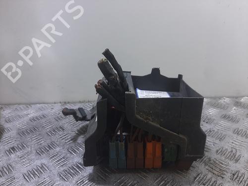 Used Fuse box RENAULT LAGUNA II (BG0/1_) [2001-2007]  29871352