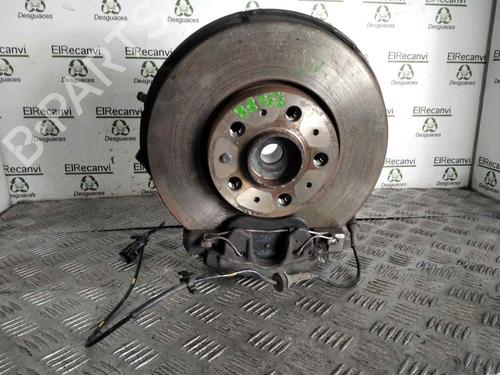 Used Right front steering knuckle VOLVO S60 I (384) 2.4 D (130 hp) 16589142