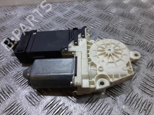 Vindusheismotor høyre foran SEAT LEON (1M1) | BP30874379E20