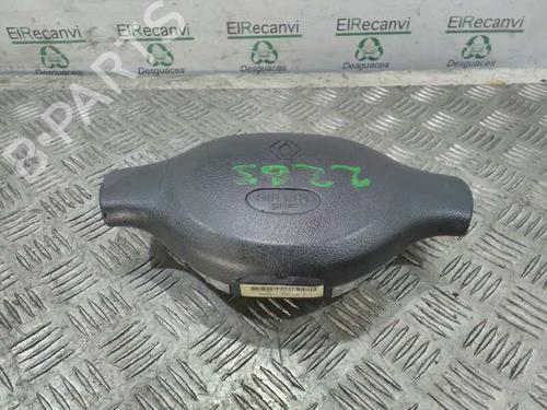 Used Driver airbag RENAULT CLIO II (BB_, CB_) 1.2 (BB0A, BB0F, BB10, BB1K, BB28, BB2D, BB2H, CB0A,... (58 hp) 4532414