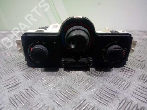 Używane Panel klimatyzacji / ogrzewania RENAULT MEGANE II (BM0/1_, CM0/1_) 1.5 dCi (BM0F, BM0T, BM2B, CM0F, CM0T) (82 hp) 6425673