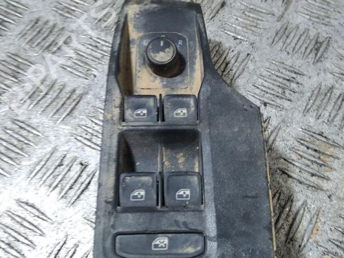 Used Left front window switch SEAT LEON (5F1) [2012-2021]  29942214