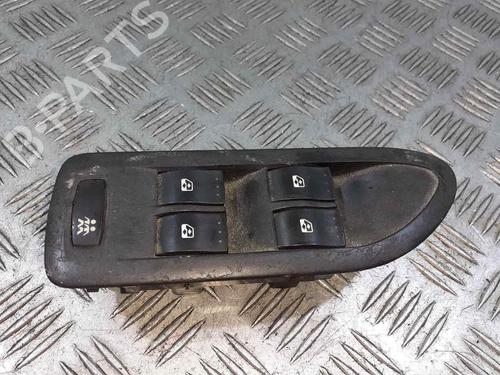 Used Left front window switch RENAULT LAGUNA II (BG0/1_) [2001-2007]  8390338